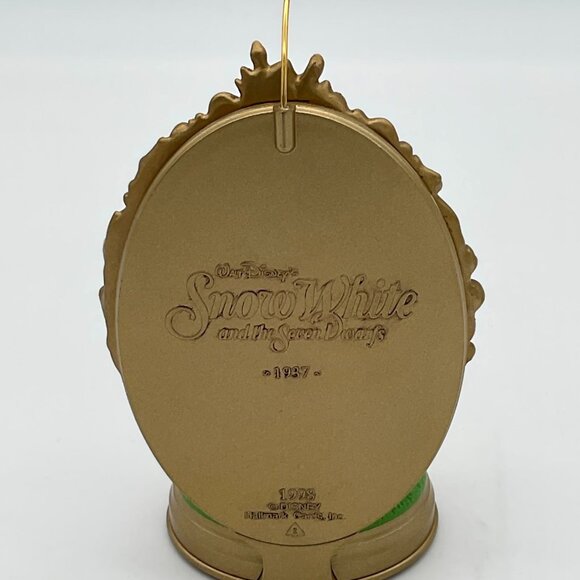 Hallmark Disney Snow White The Enchanted Memories Keepsake Vintage Ornament 1998 - Picture 4 of 9